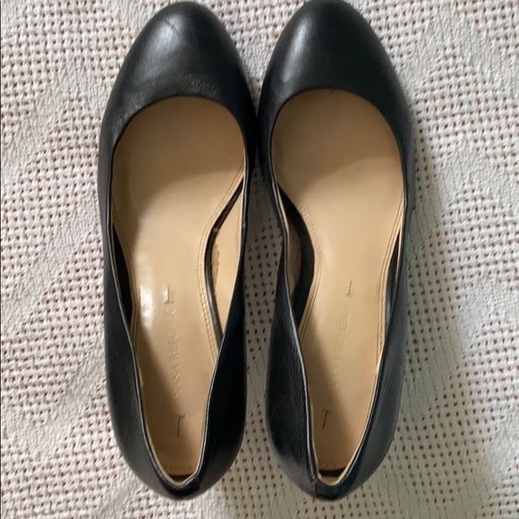 Banana Republic Black Leather Heels - Picture 2 of 6